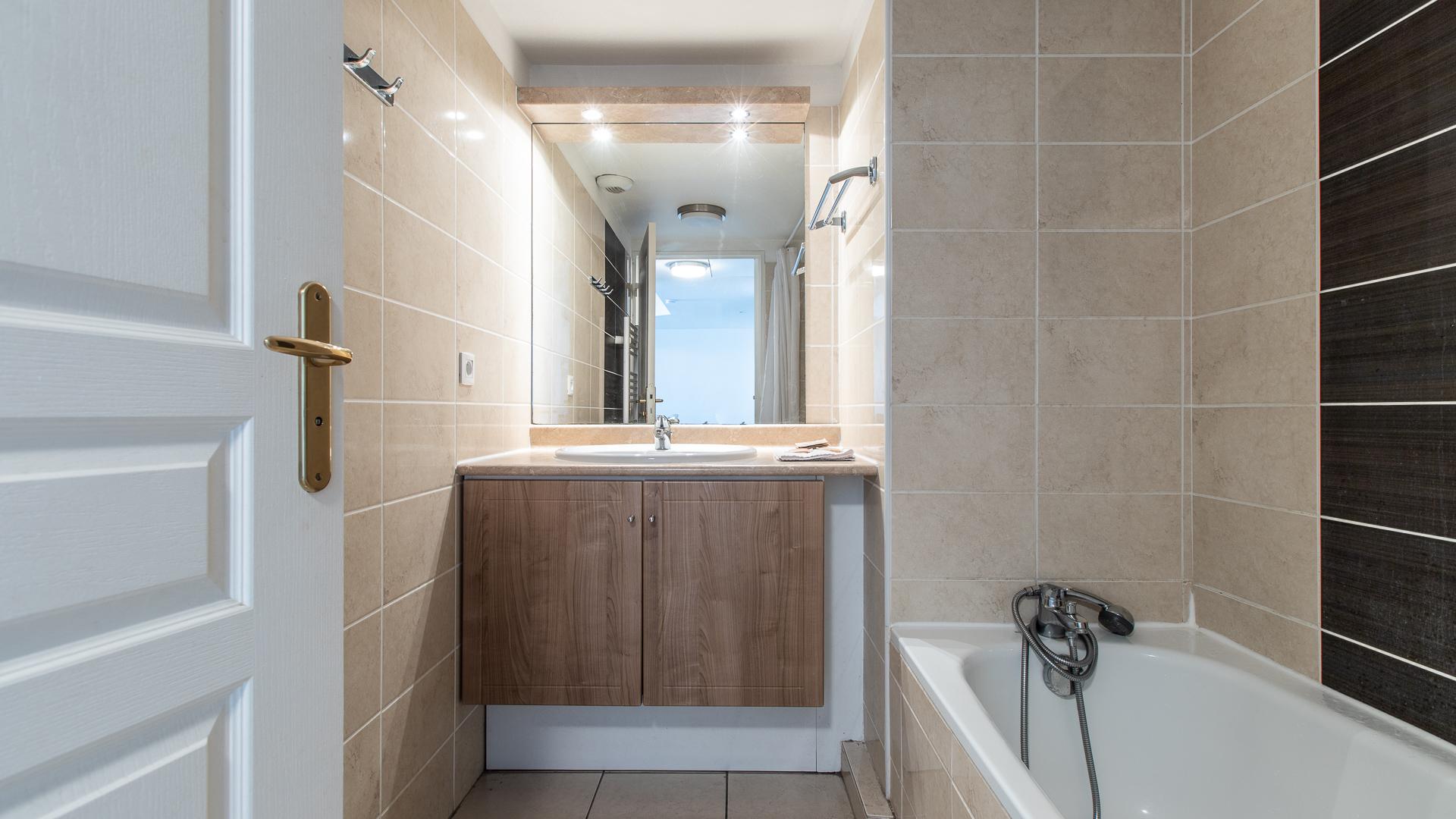 Aparthotel Vacanceole - Le Crystal