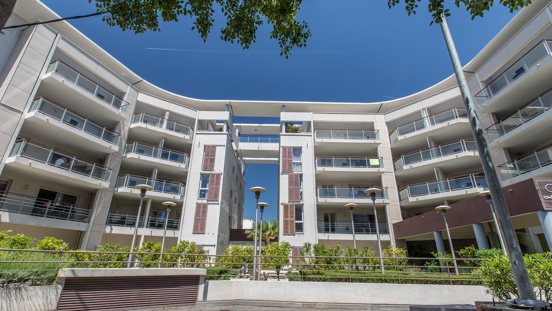 Aparthotel Vacanceole - Le Crystal 2*